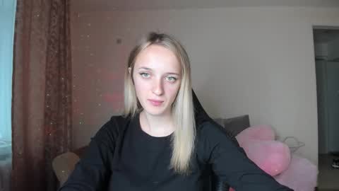 Snapshot of rousereed chatting on 09.19.25 Rouse online show from 09.19.25