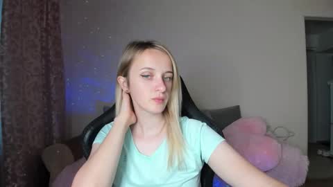 Snapshot of rousereed chatting on 09.23.25 Rouse online show from 09.23.25