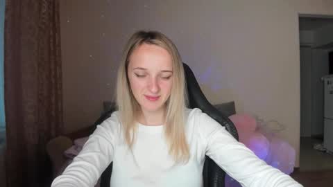 Snapshot of rousereed chatting on 09.26.25 Rouse online show from 09.26.25