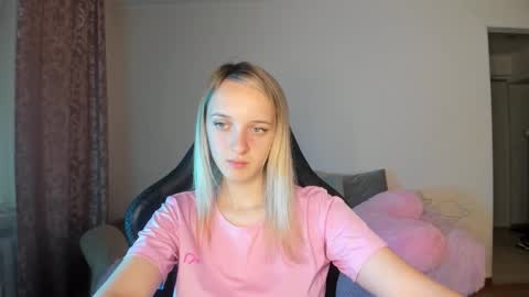 Snapshot of rousereed chatting on 09.28.25 Rouse online show from 09.28.25