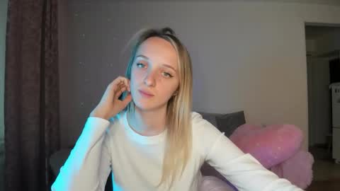 Snapshot of rousereed chatting on 09.30.25 Rouse online show from 09.30.25