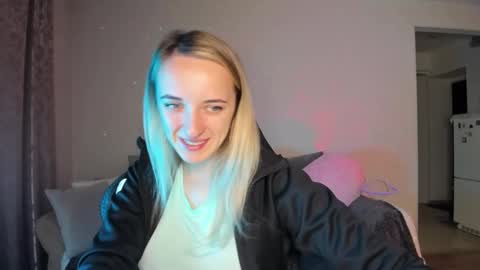 Snapshot of rousereed chatting on 10.07.25 Rouse online show from 10.07.25