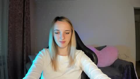 Snapshot of rousereed chatting on 10.09.25 Rouse online show from 10.09.25