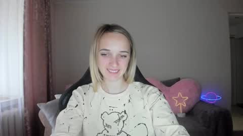 Snapshot of rousereed chatting on 10.10.25 Rouse online show from 10.10.25