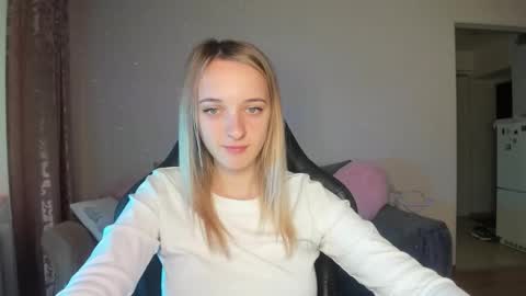 Snapshot of rousereed chatting on 10.13.25 Rouse online show from 10.13.25