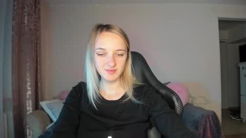 Snapshot of rousereed chatting on 10.14.25 Rouse online show from 10.14.25