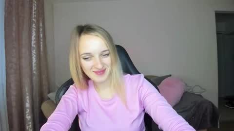 Snapshot of rousereed chatting on 10.23.25 Rouse online show from 10.23.25