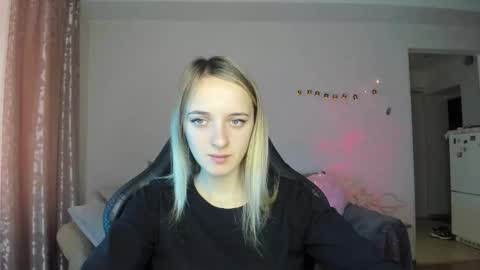 Snapshot of rousereed chatting on 10.26.25 Rouse online show from 10.26.25