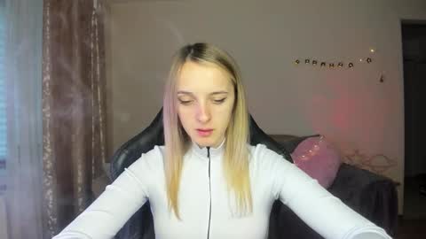 Snapshot of rousereed chatting on 10.27.25 Rouse online show from 10.27.25