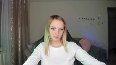 Snapshot of rousereed chatting on 10.28.25 Rouse online show from 10.28.25