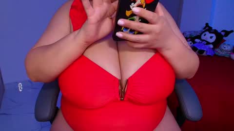 Snapshot of rousrossell_4 chatting on 10.18.25 Call me Rous  online show from 10.18.25