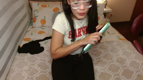 Snapshot of rouss_henao chatting on 12.12.24 Rouss marie henao online show from 12.12.24