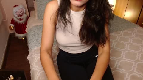 Snapshot of rouss_henao chatting on 12.24.24 Rouss marie henao online show from 12.24.24