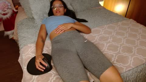 Snapshot of rouss_henao chatting on 01.04.25 Rouss marie henao online show from 01.04.25