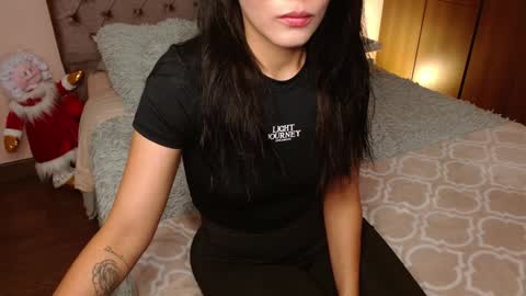 Snapshot of rouss_henao chatting on 01.05.25 Rouss marie henao online show from 01.05.25