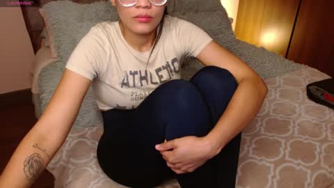 Snapshot of rouss_henao chatting on 01.08.25 Rouss marie henao online show from 01.08.25