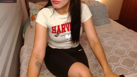 Snapshot of rouss_henao chatting on 02.12.25 Rouss marie henao online show from 02.12.25
