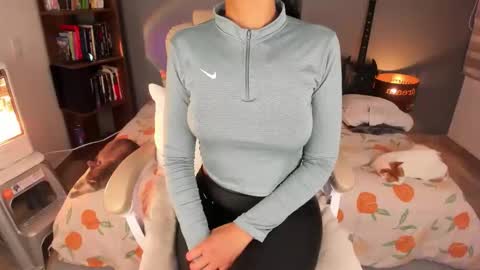 Snapshot of rouss_henao chatting on 09.25.25 Rouss marie henao  online show from 09.25.25