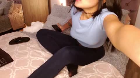 Snapshot of rouss_henao chatting on 10.11.25 Rouss marie henao  online show from 10.11.25