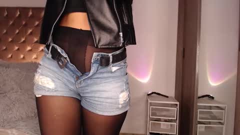 Snapshot of rouss_henao chatting on 10.19.25 Rouss marie henao  online show from 10.19.25