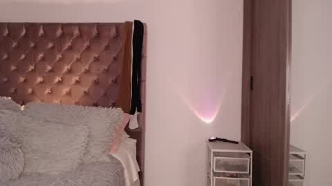 Snapshot of rouss_henao chatting on 10.20.25 Rouss marie henao  online show from 10.20.25