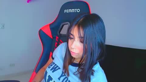 rousse_violet online show from 09.23.25