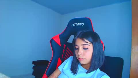 rousse_violet online show from 11.10.25