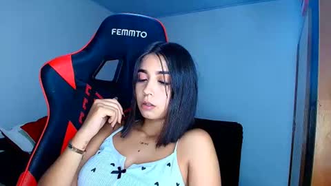 rousse_violet online show from 04.12.26