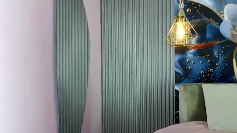 Snapshot of rouxinferno_cr chatting on 02.22.26 rouxinferno_cr online show from 02.22.26