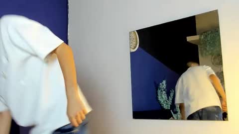 Snapshot of rowancley chatting on 12.05.25 Rowan online show from 12.05.25