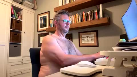 Snapshot of rowdypete787 chatting on 11.03.25 rowdypete787 online show from 11.03.25