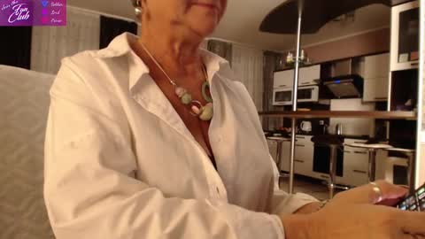 Roxana online show from 12.04.24