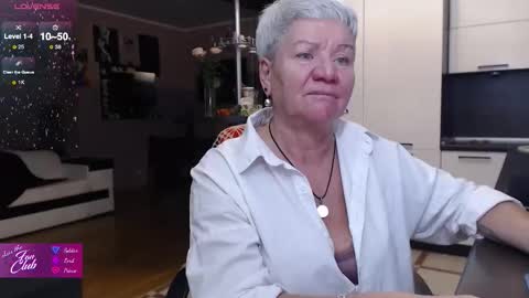 Roxana online show from 10.14.25