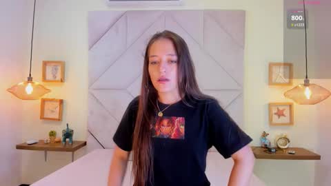 Roxana   online show from 09.21.25