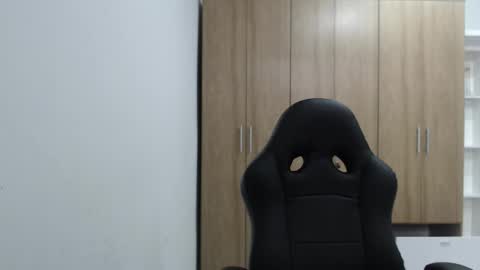 Snapshot of roxanalove7 chatting on 12.13.25 Roxana online show from 12.13.25