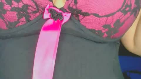 Snapshot of roxanasexy2025 chatting on 10.01.25 roxanasexy2025 online show from 10.01.25