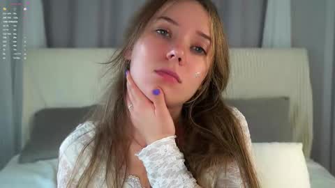 Snapshot of roxannastoo chatting on 09.14.25 roxannastoo online show from 09.14.25