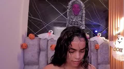 Roxanna online show from 10.11.25