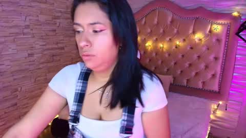roxanne_han online show from 09.13.25