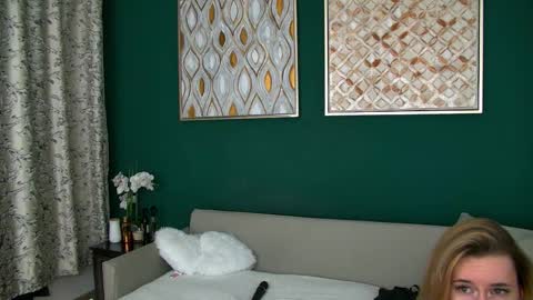 Roxanne online show from 02.22.26