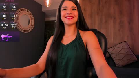 Snapshot of roxannehill_ chatting on 12.19.24 Roxanne Hill online show from 12.19.24