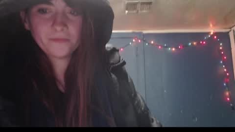 Snapshot of roxanneroulette chatting on 01.01.25 Silver online show from 01.01.25