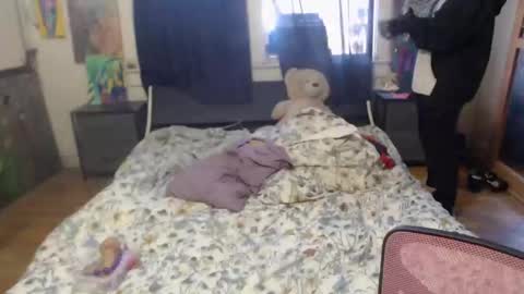 Snapshot of roxanneroulette chatting on 01.21.25 Silver online show from 01.21.25