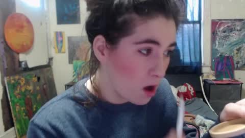 Snapshot of roxanneroulette chatting on 01.22.25 Silver online show from 01.22.25