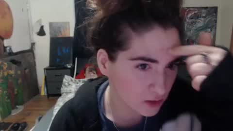 Snapshot of roxanneroulette chatting on 01.28.25 Silver online show from 01.28.25