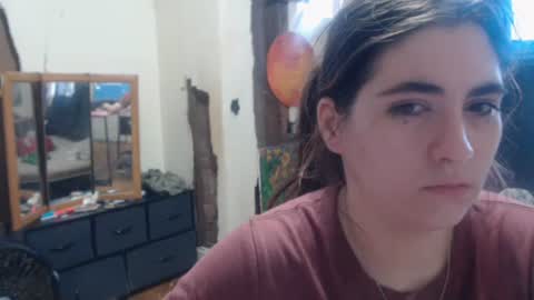 Snapshot of roxanneroulette chatting on 02.06.25 Silver online show from 02.06.25