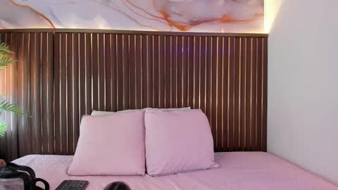 Roxie  online show from 02.20.26