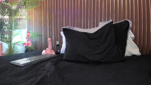 Roxie  online show from 04.11.26