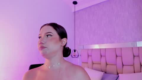 Roxie  online show from 01.05.25