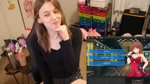 Snapshot of roxiethefox chatting on 09.28.25 roxie online show from 09.28.25